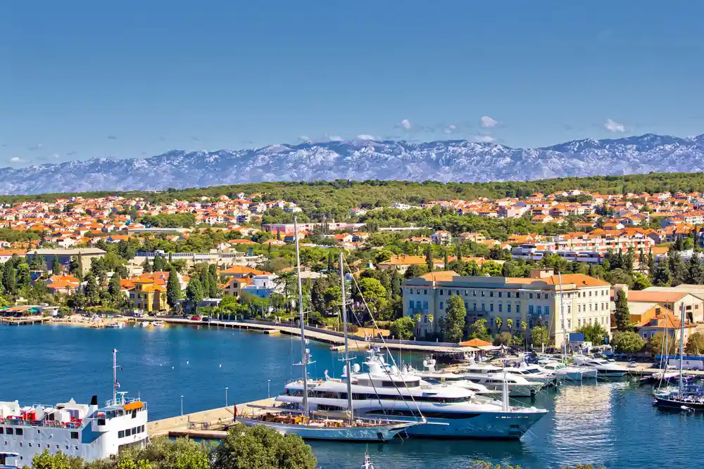 Katamaran Pula Zadar - Trajektna luka Zadar
