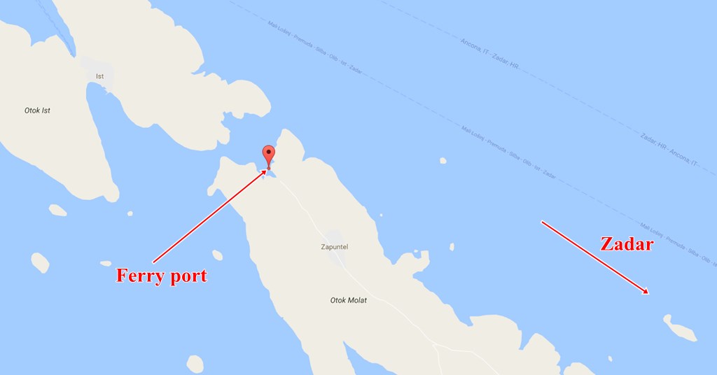 Zapuntel katamaranska luka