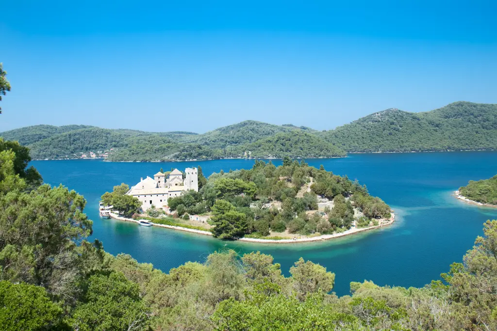 Katamaran Dubrovnik Mljet - Samostan Sv. Marije na Mljetu